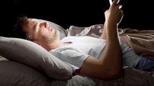 تاثیر وسایل الکترونیک بر اختلال خواب